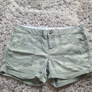 Camo shorts size 11 juniors